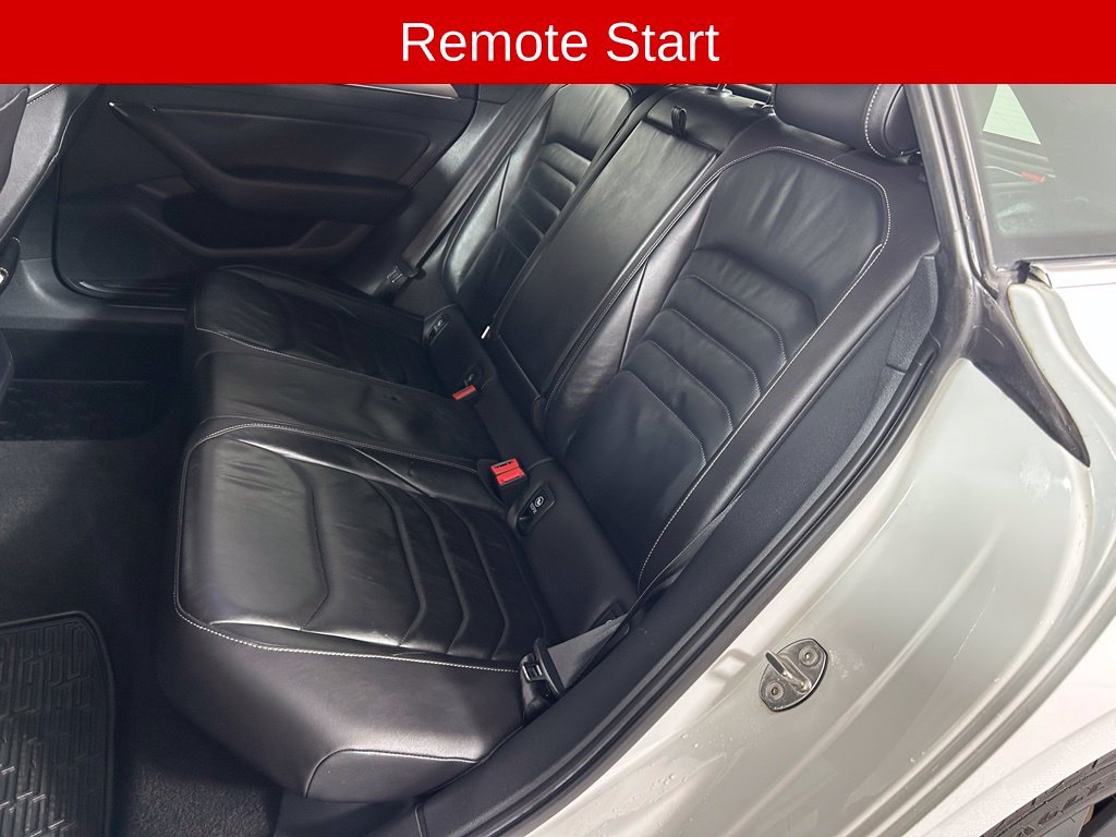 Used 2020  Volkswagen 2.0T SEL R-Line image 12