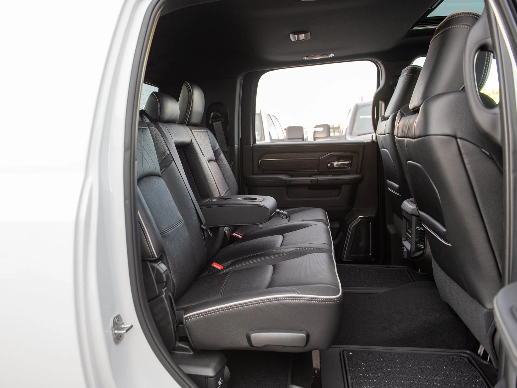 New 2027 White RAM Limited Night* Mega Cab 4x4, Tow-Tech Plus Group, Sunroof, Passenger Screen image 32