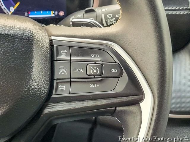 Used 2024 White Jeep Laredo image 15