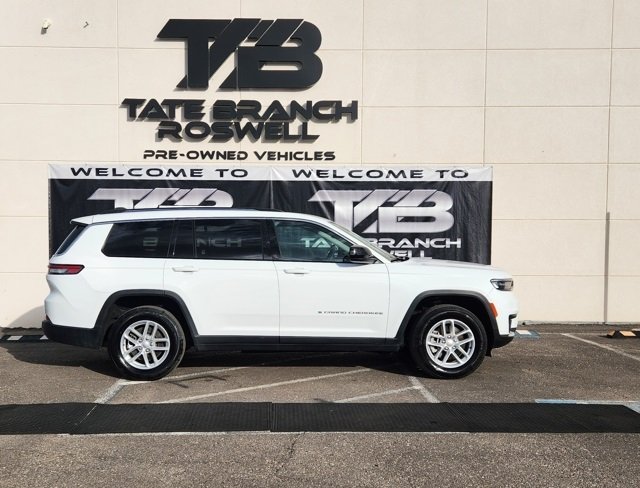 2023 Jeep Grand Cherokee Laredo Altitude photo 4