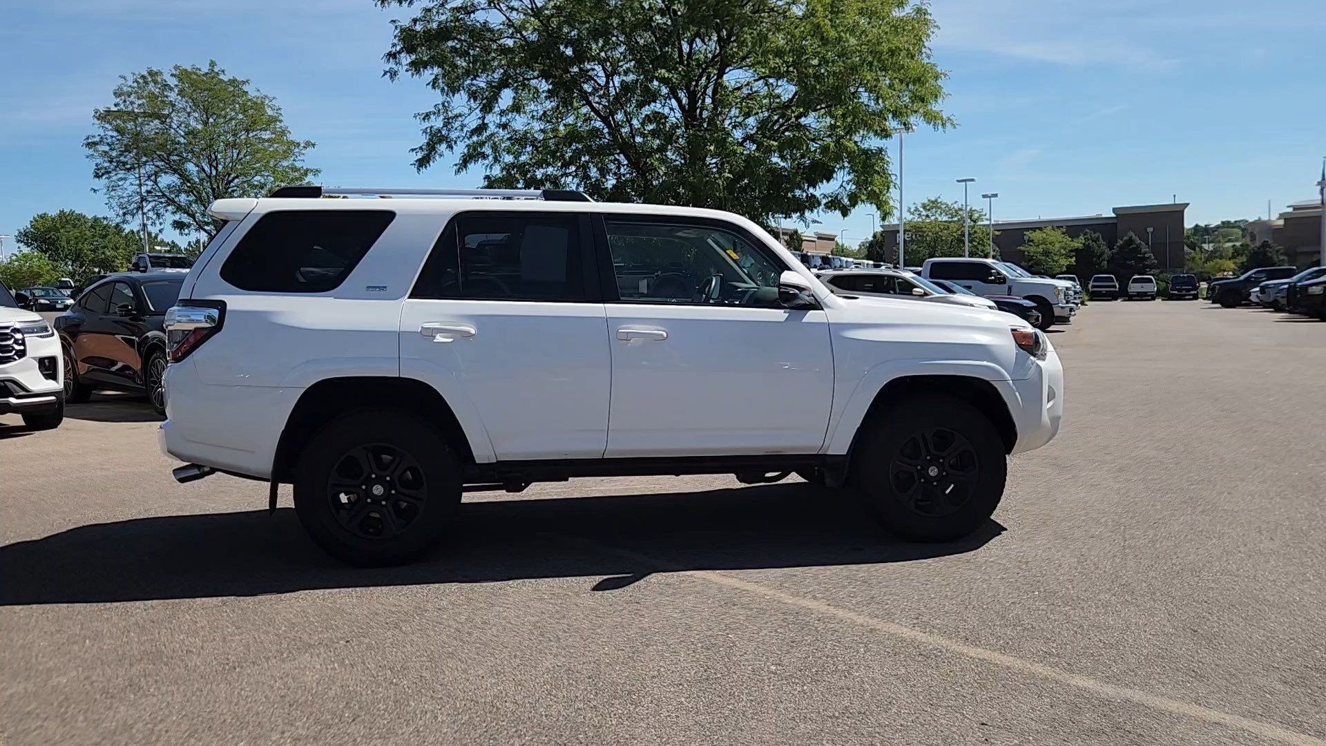 Used 2019 Super White Toyota SR5 image 10