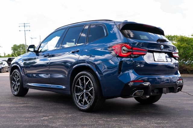 Used 2022 Blue Metallic BMW xDrive30i image 3