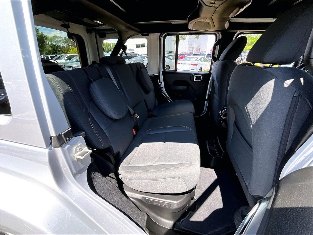 Used 2024 Silver Jeep Sport S 4xe image 16