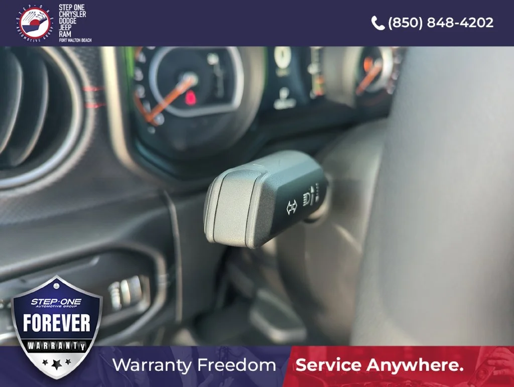 Used 2025 White Jeep Rubicon X image 20