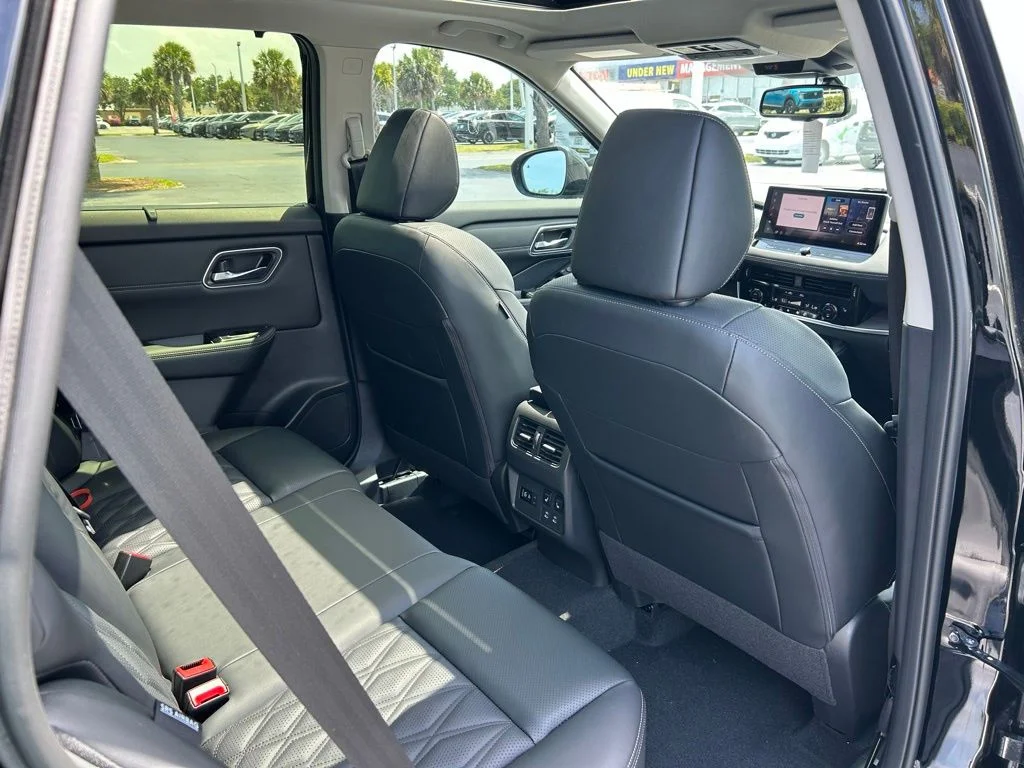 New 2026 Super Black Nissan Platinum image 51