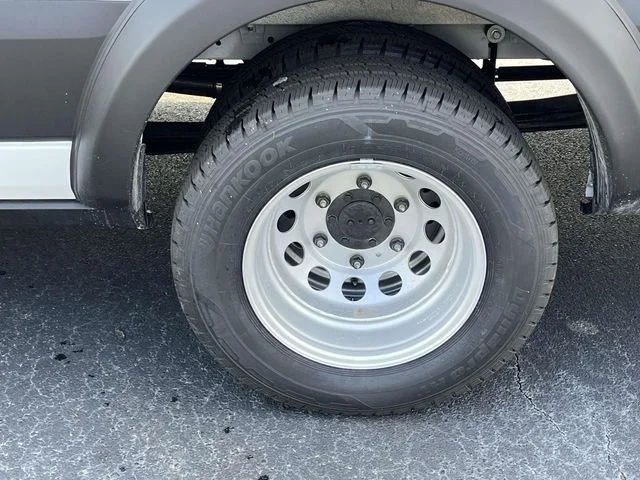 New 2026 White Ford XLT image 6
