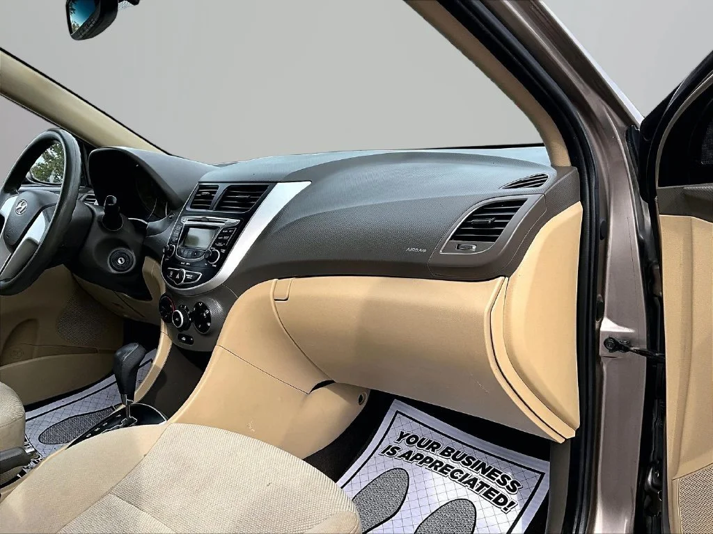 Used 2012 Brown Hyundai GLS image 18