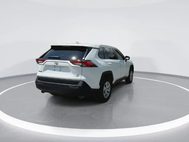 Used 2025 White Toyota LE image 10