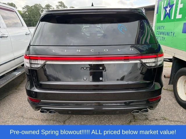 Used 2022 Black Lincoln Reserve image 4