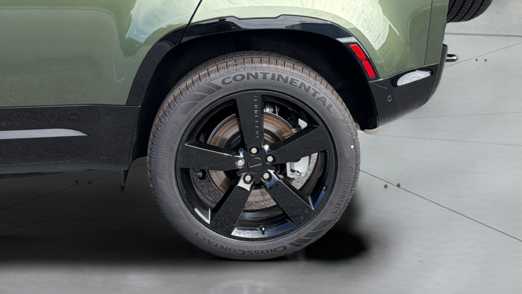 New 2026 Woolstone Green Land Rover X-Dynamic SE image 16