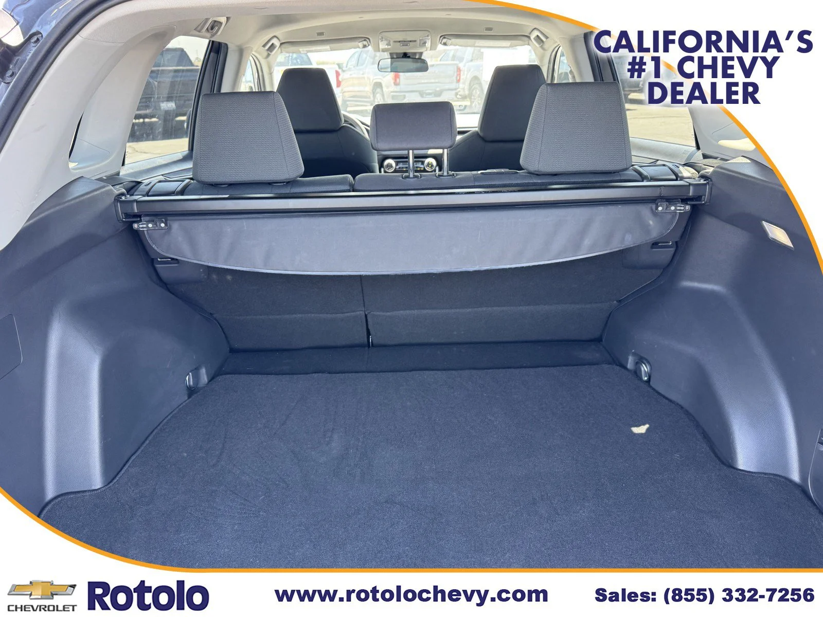 Used 2024 MAGNETIC GRAY MET Toyota XLE image 12