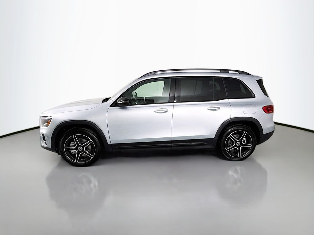 Used 2025 Silver Mercedes-Benz GLB 250 image 2