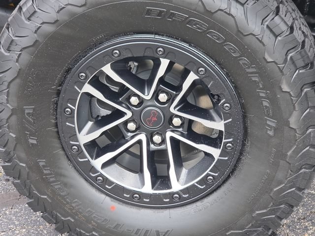 New 2026 Goldilocks Exterior Paint Jeep Rubicon X image 21