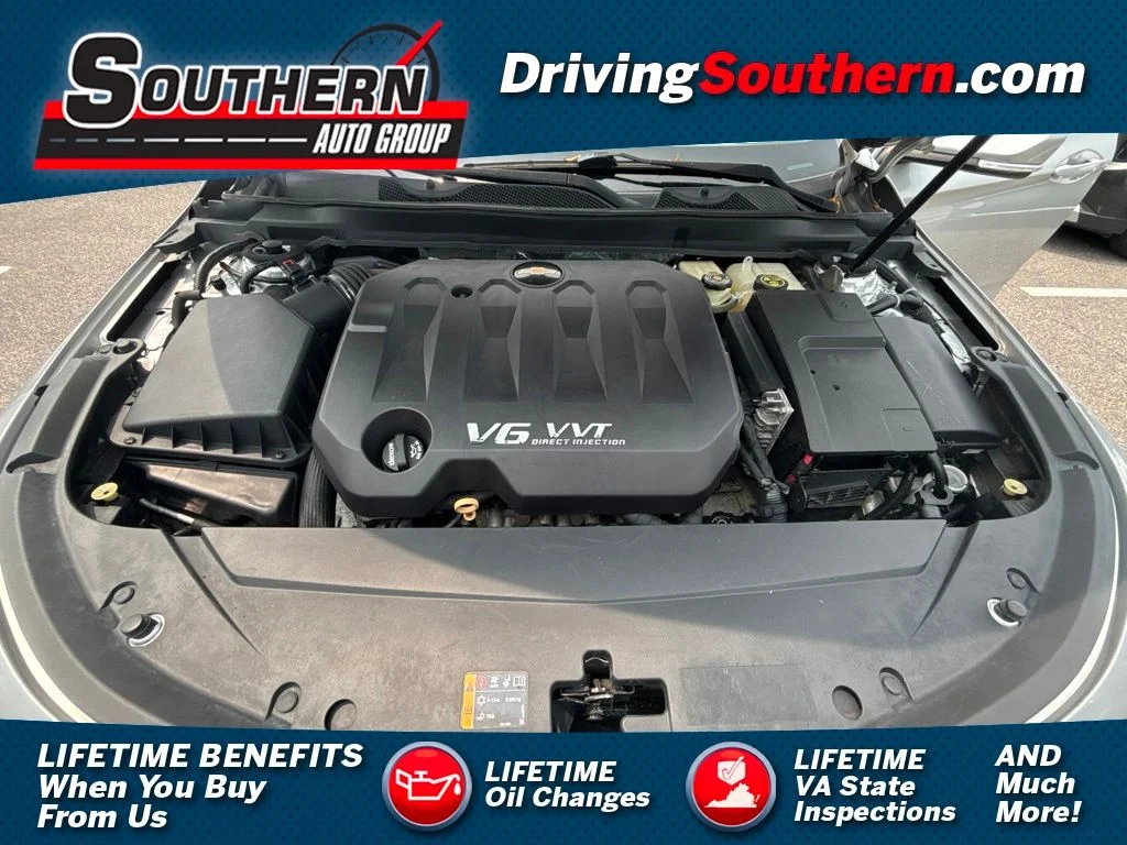 Used 2015 Silver Chevrolet LT image 1