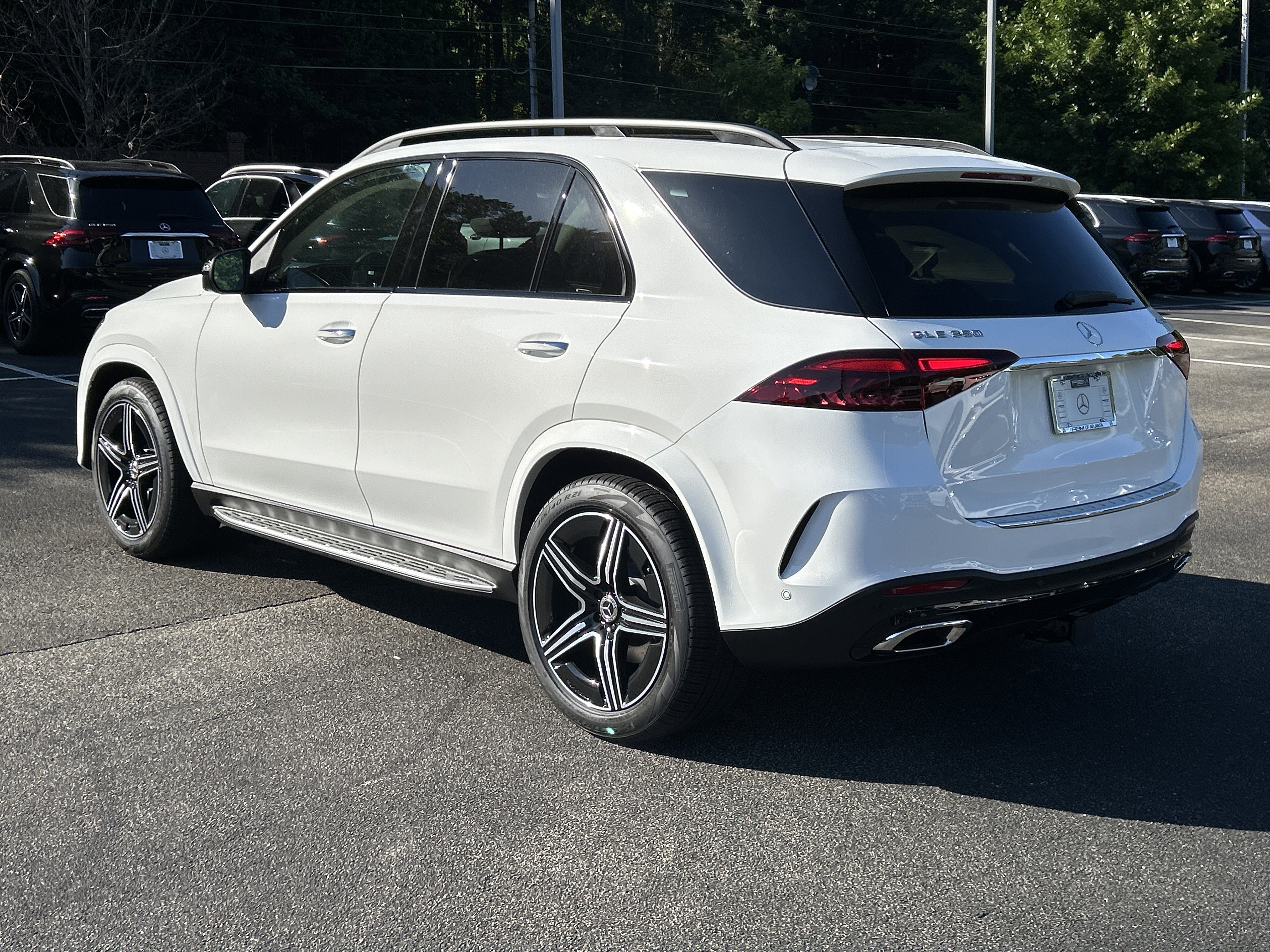 New 2026 Polar White Mercedes-Benz GLE 350 4MATIC® SUV image 11