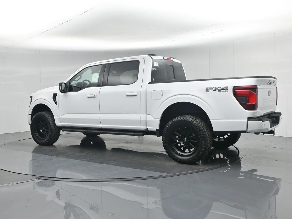 New 2026 Oxford White Ford XLT image 6