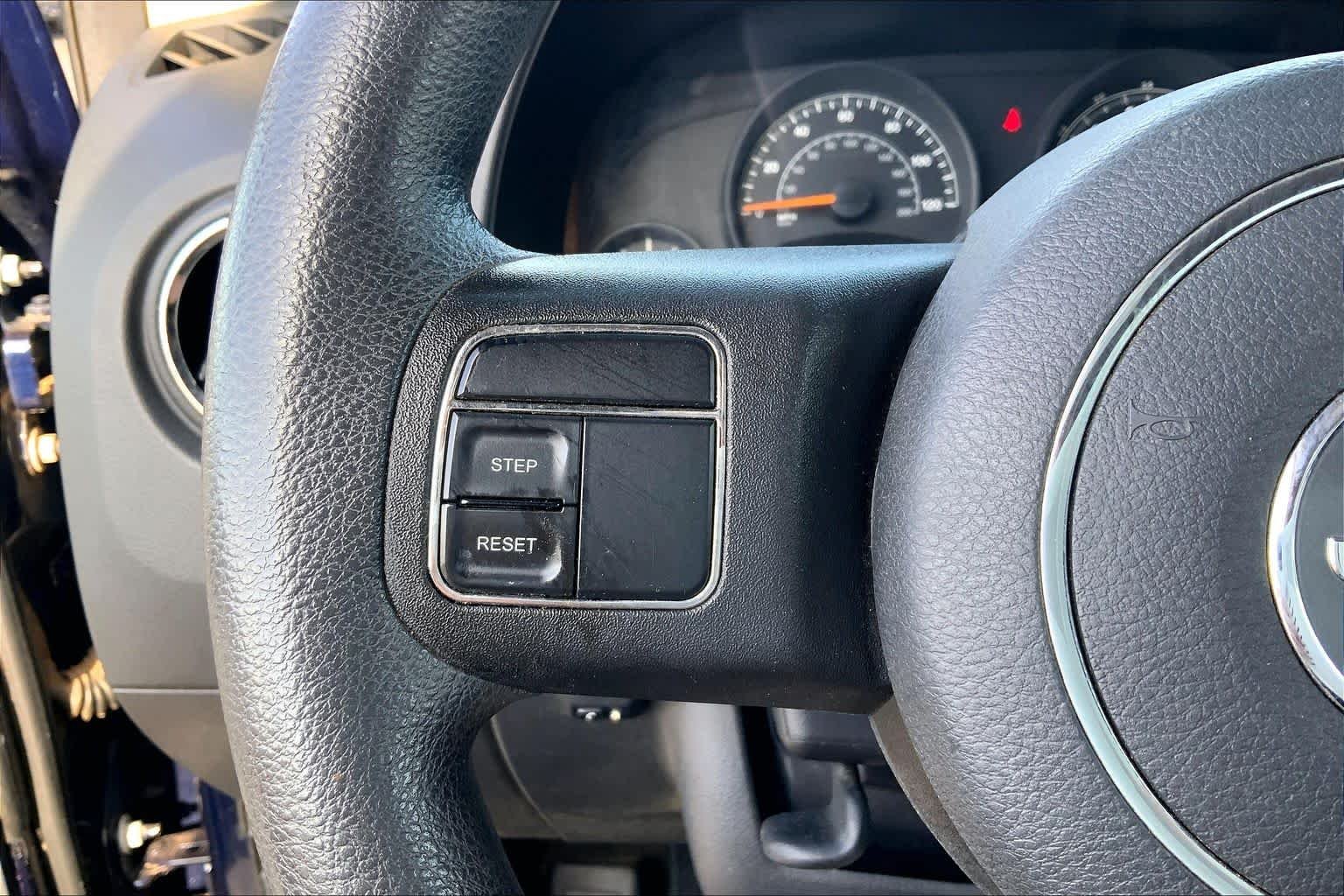 Used 2014 True Blue Pearlcoat Jeep Sport image 24