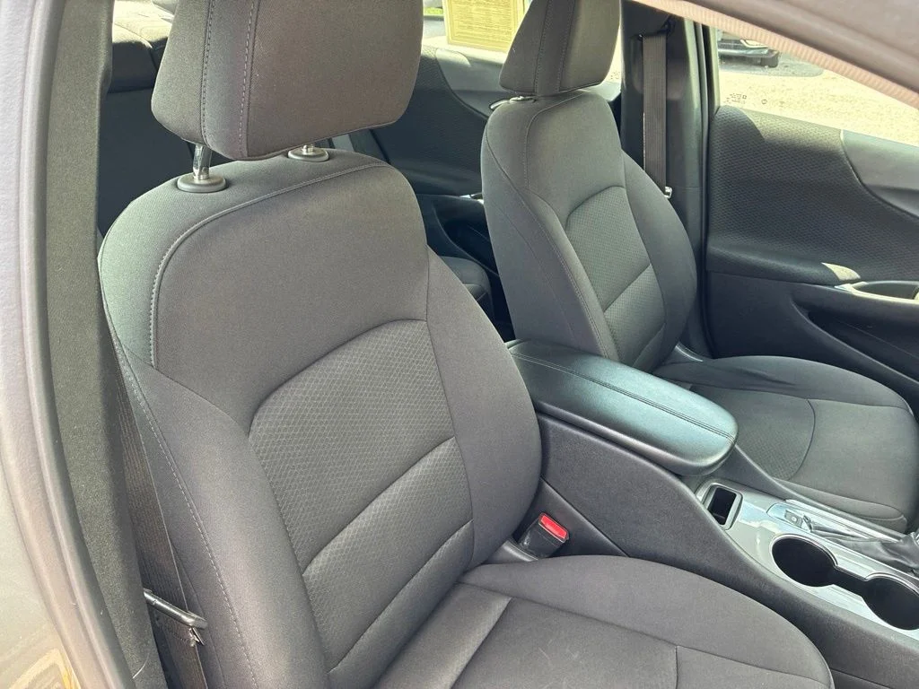 Used 2024 Gray Chevrolet LT image 34