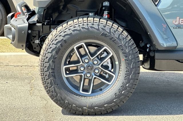 New 2026 Anvil Clear-Coat Exterior Paint Jeep Mojave image 23