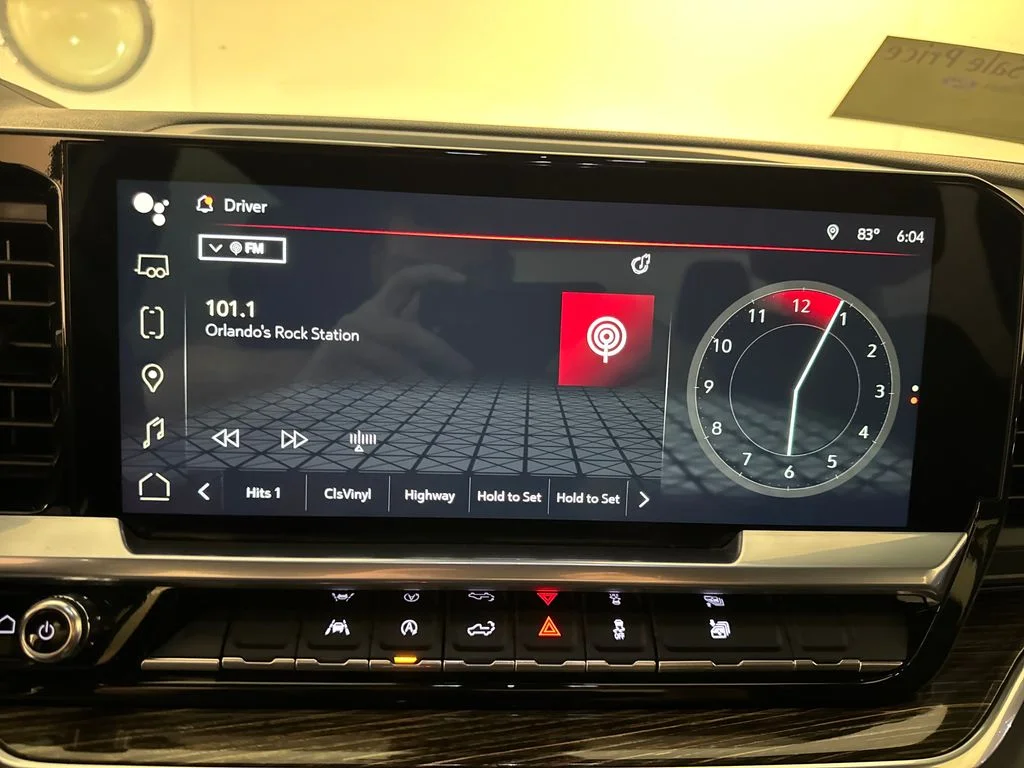 Used 2022  GMC Elevation image 22