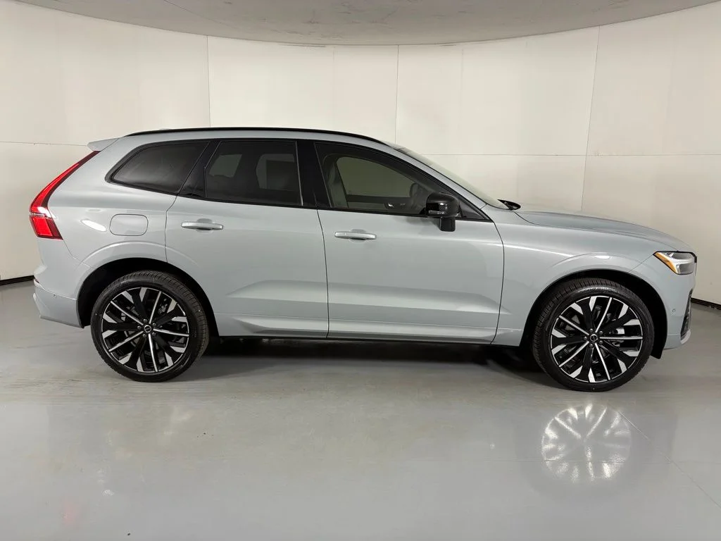 New 2026 Vapour Grey Volvo Ultra image 9