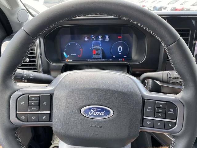 New 2026 Glacier Gray Metallic Tri-Coat Ford Lariat image 18