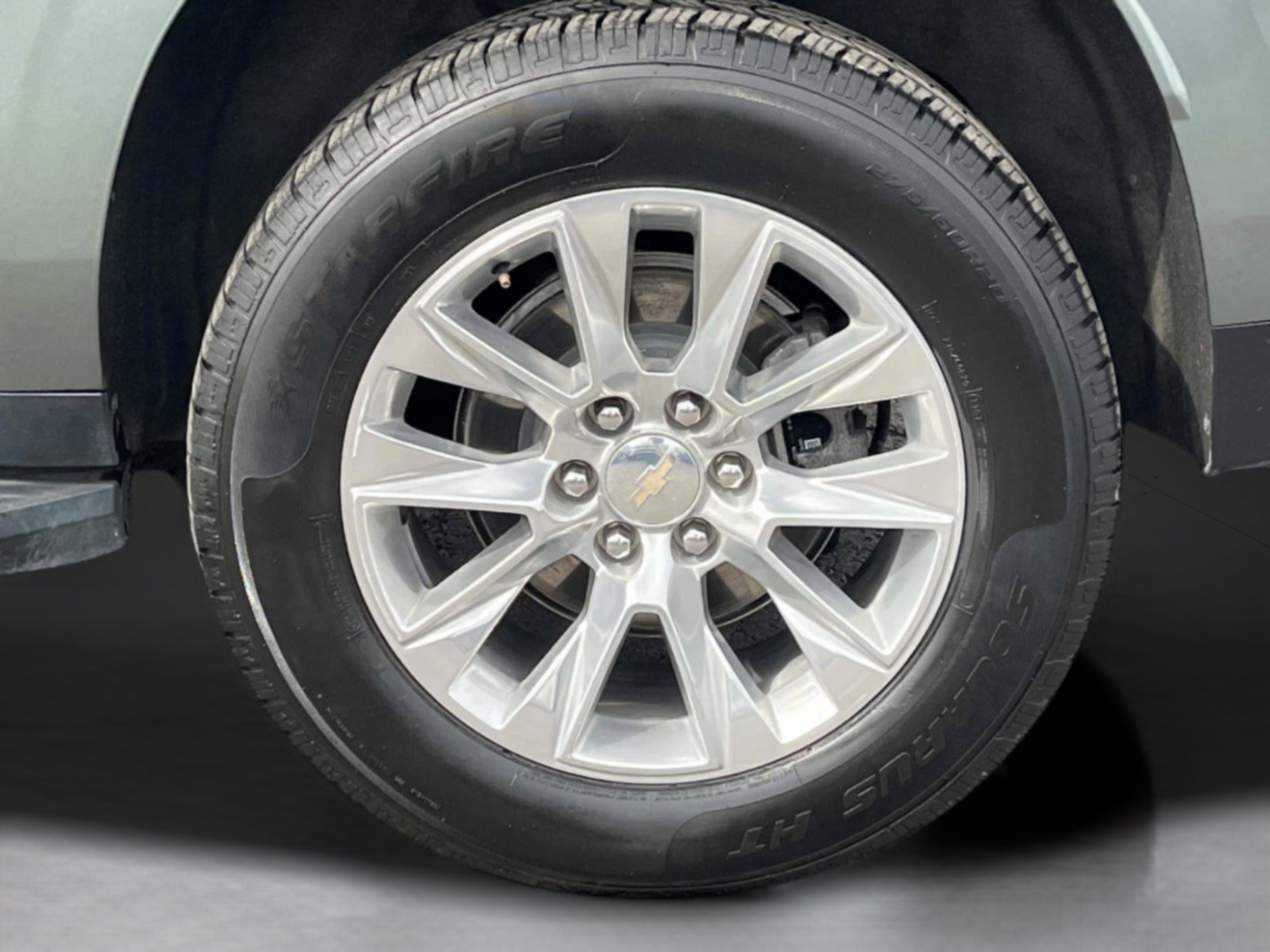 2023 Chevrolet Suburban Premier - Photo 46