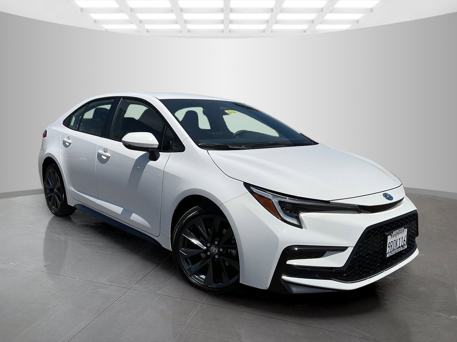 Certified Used 2025 Ice Toyota Hybrid SE image 7