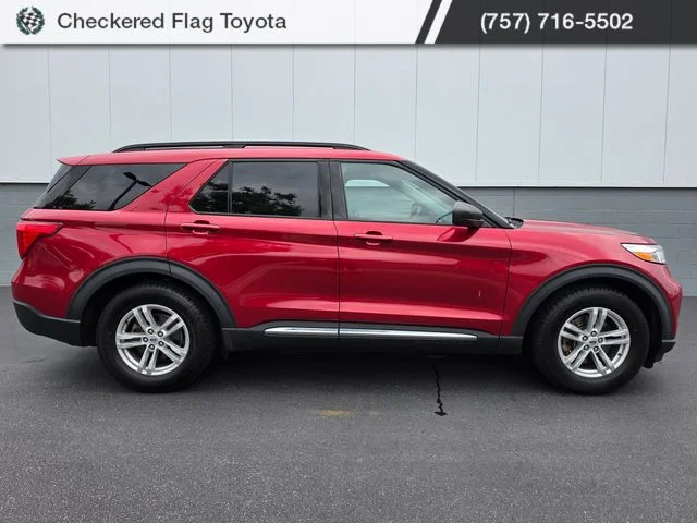 Used 2021 Rapid Red Metallic Tinted Clearcoat Ford XLT image 9