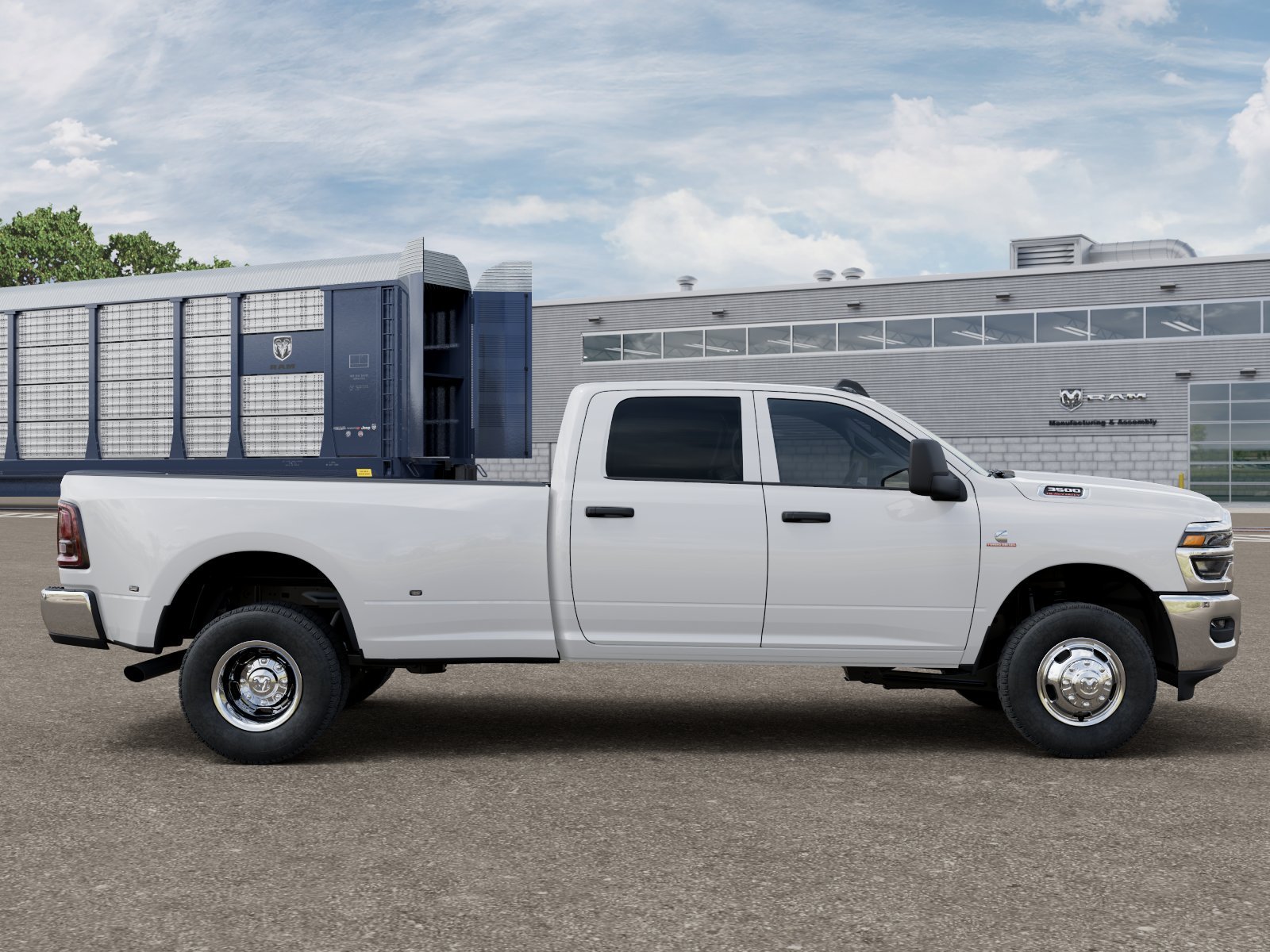 New 2026 Bright White Clear-Coat Exterior Paint RAM TRADESMAN image 12