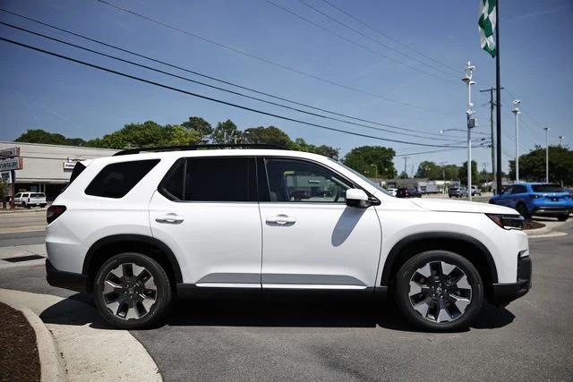 New 2026 Platinum White Pearl Honda Touring image 14