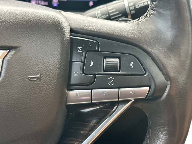 Used 2022 White Cadillac Sport image 24