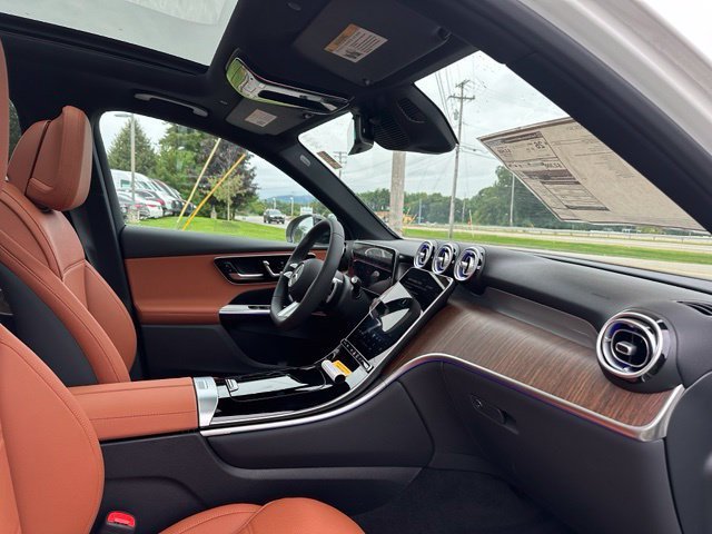 New 2027 Polar White Mercedes-Benz GLC 300 image 64