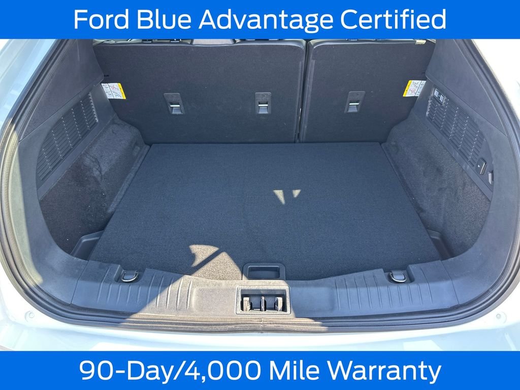 Used 2023 White Ford Select image 7