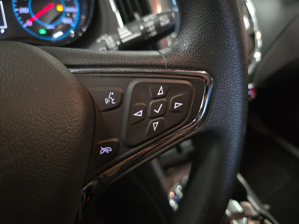 Used 2017 Silver Chevrolet LT image 30