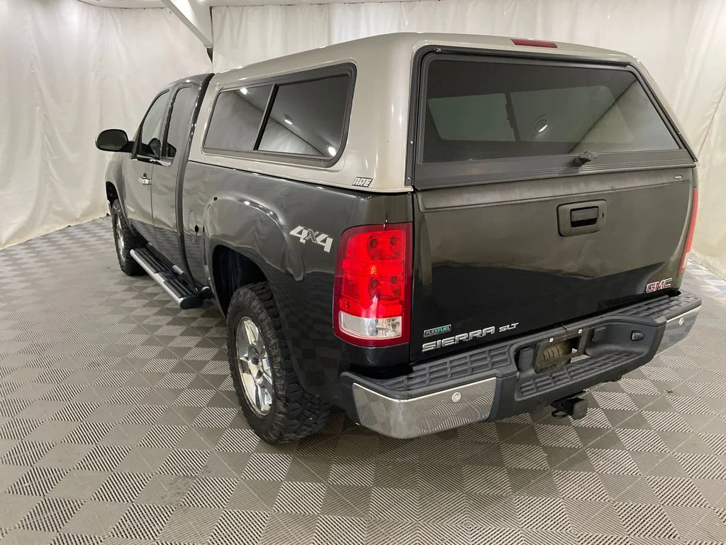 Used 2012 CARBON BLACK METALLIC GMC SLT image 8