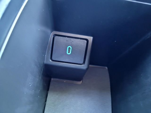Used 2021 White Ford S image 20