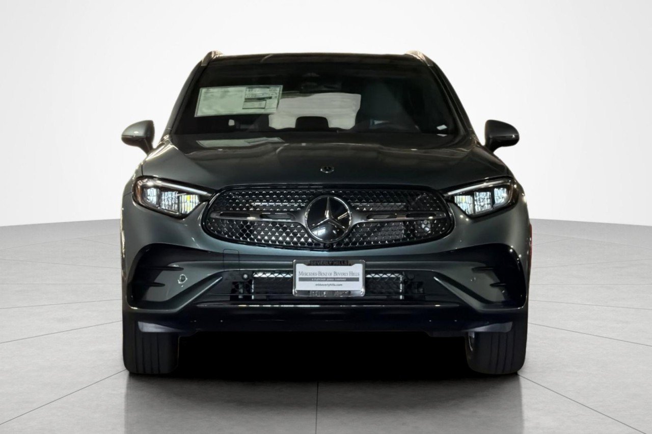 New 2026 Verde Silver Metallic Mercedes-Benz GLC 300 SUV image 8