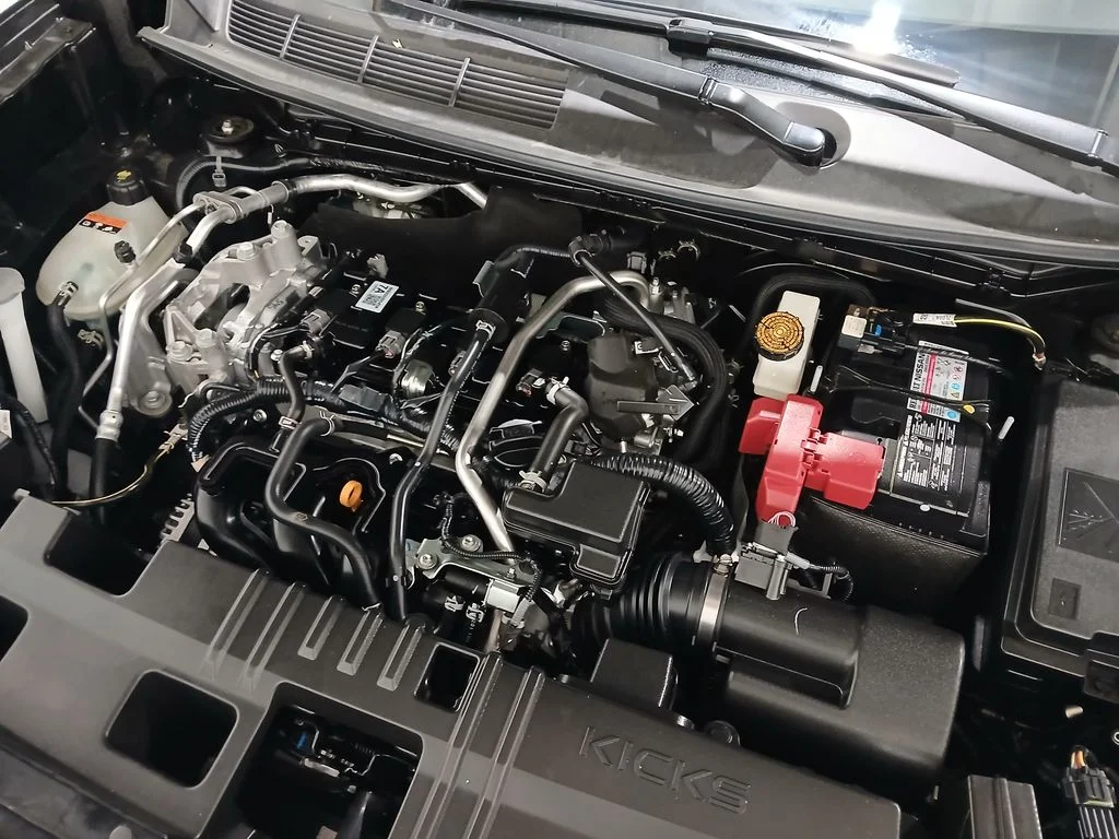 Used 2025 Black Nissan SR image 30