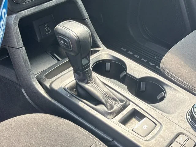 Used 2025 Beige Ford XL image 31