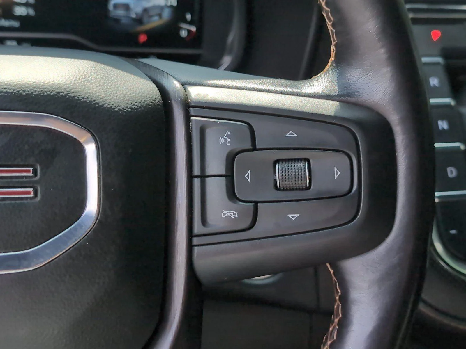 Used 2023 Volcanic Red Tintcoat GMC AT4 image 29