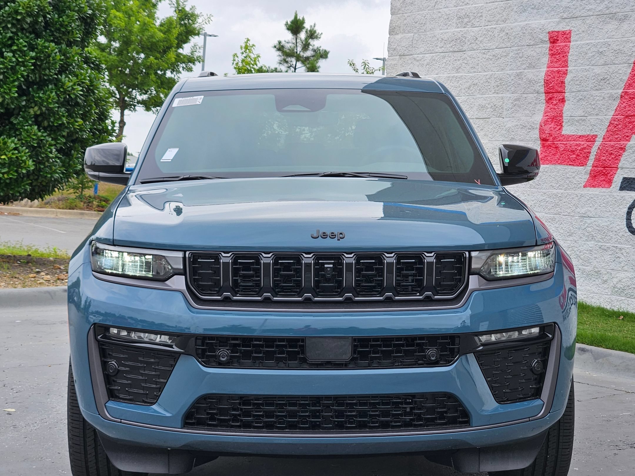 New 2026 Steel Blue Exterior Paint Jeep Limited Reserve image 2
