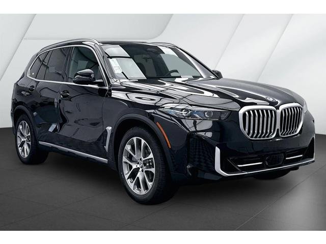 2026 BMW X5 xDrive50e's photo