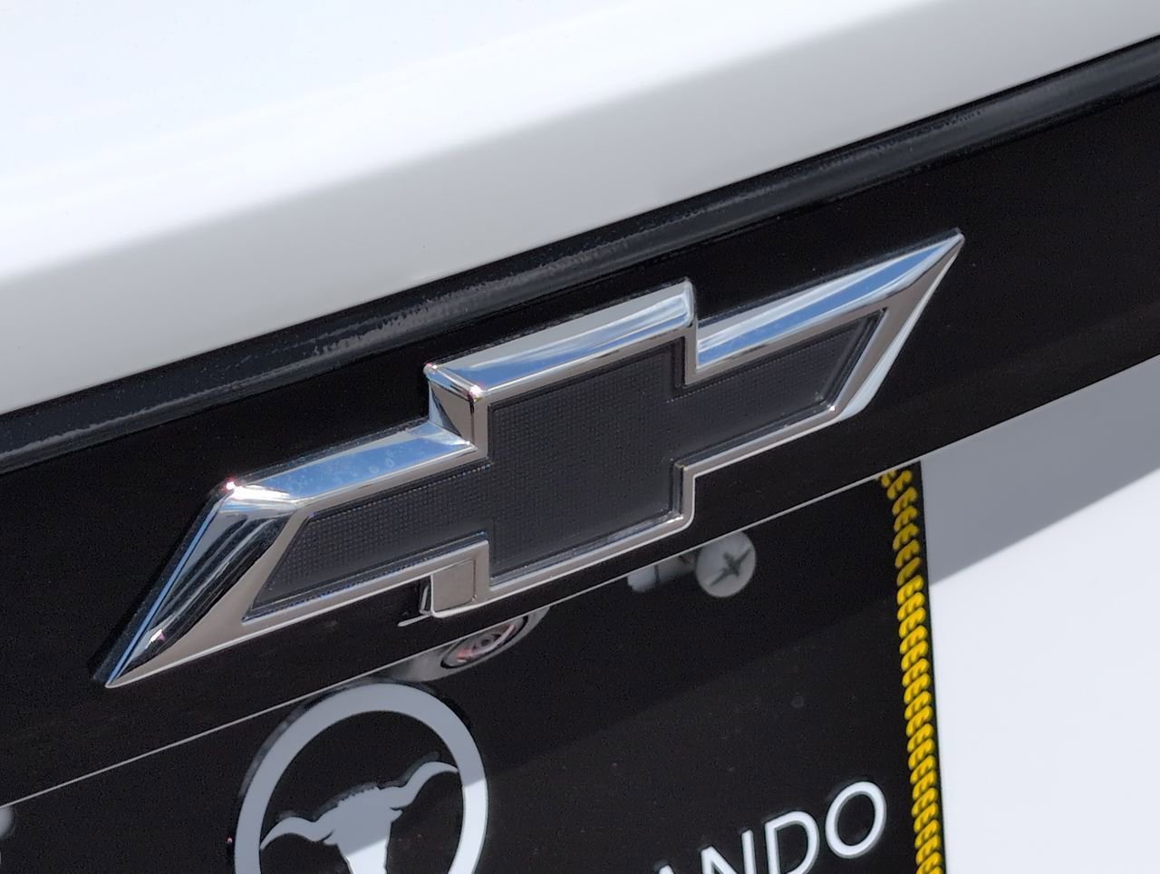 New 2027 Summit White Chevrolet LT image 28