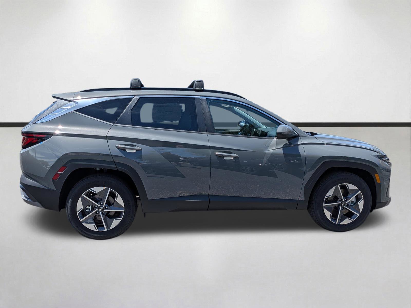 New 2026 Ecotronic Gray Hyundai SEL Premium FWD image 37