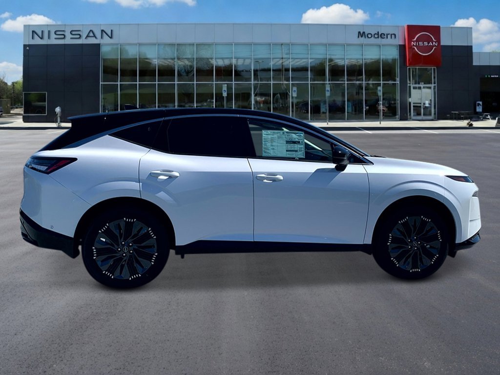 New 2026 Everest White Pearl Tricoat/Super Black Nissan Platinum image 3