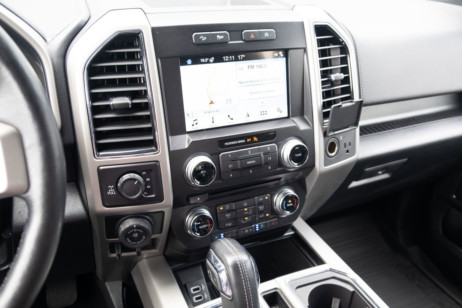 Used 2018  Ford Lariat image 7