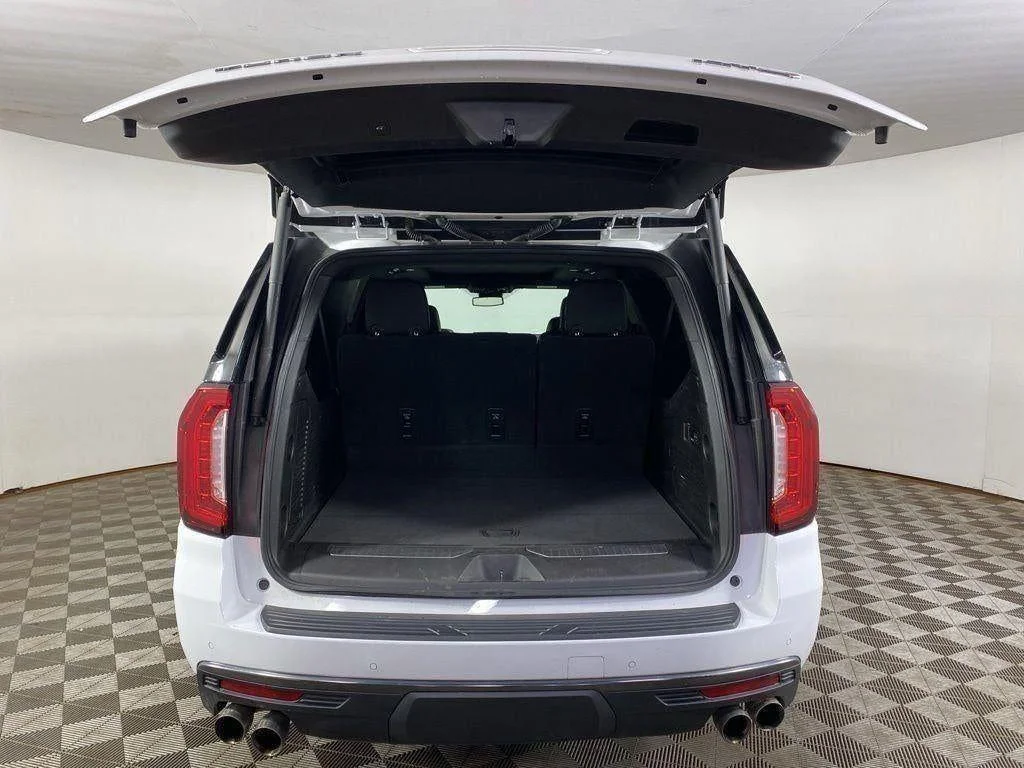 Used 2023 Summit White GMC 4WD AT4 image 23