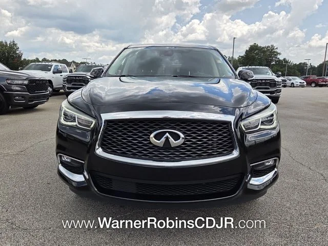 Used 2020 Black INFINITI PURE image 2