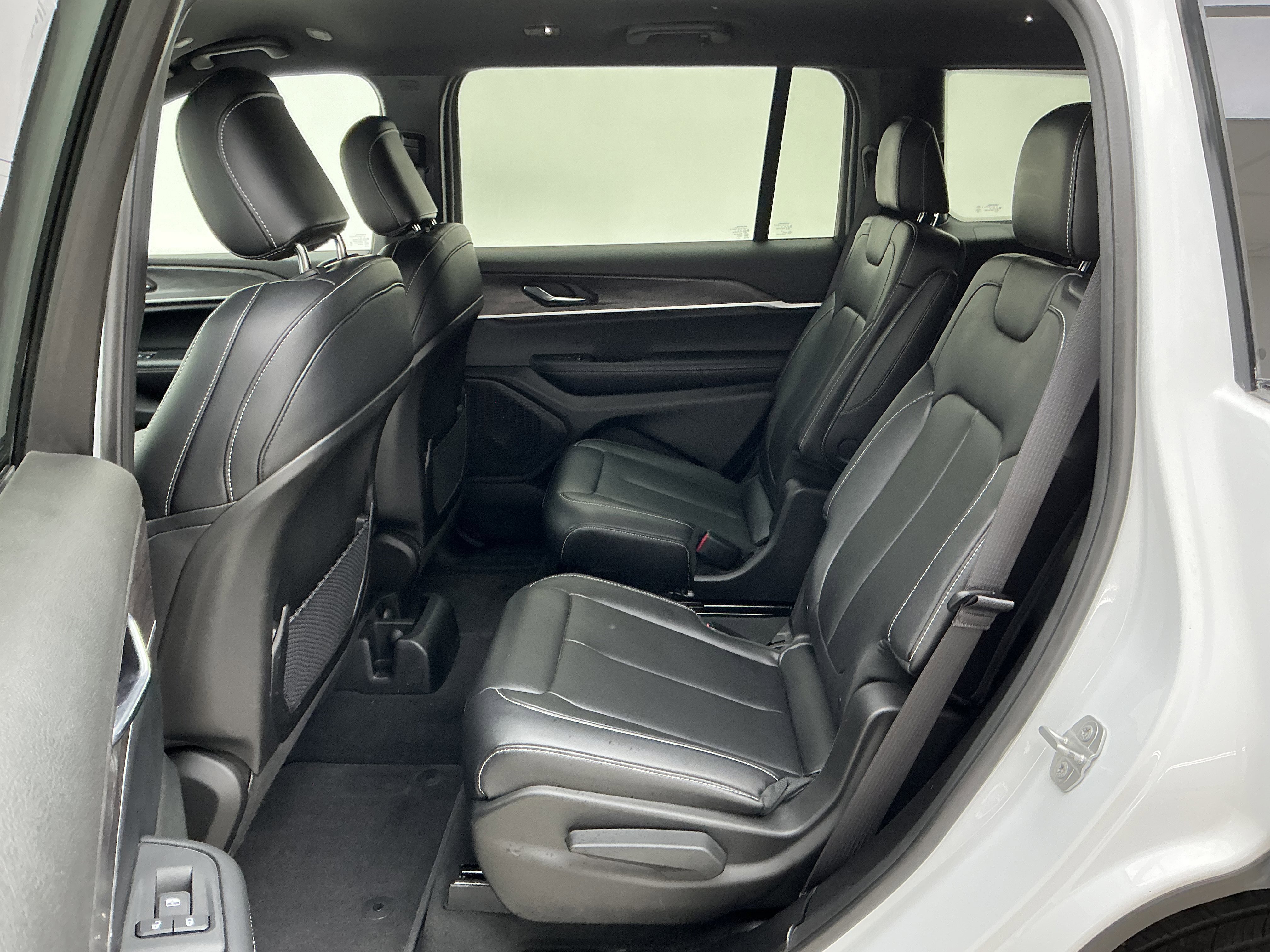 Used 2024 Bright White Clearcoat Jeep Limited image 18